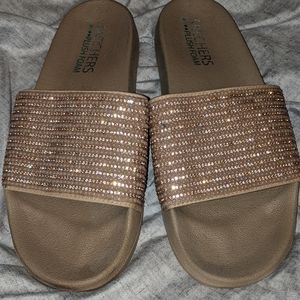Skechers Plush Foam Slides